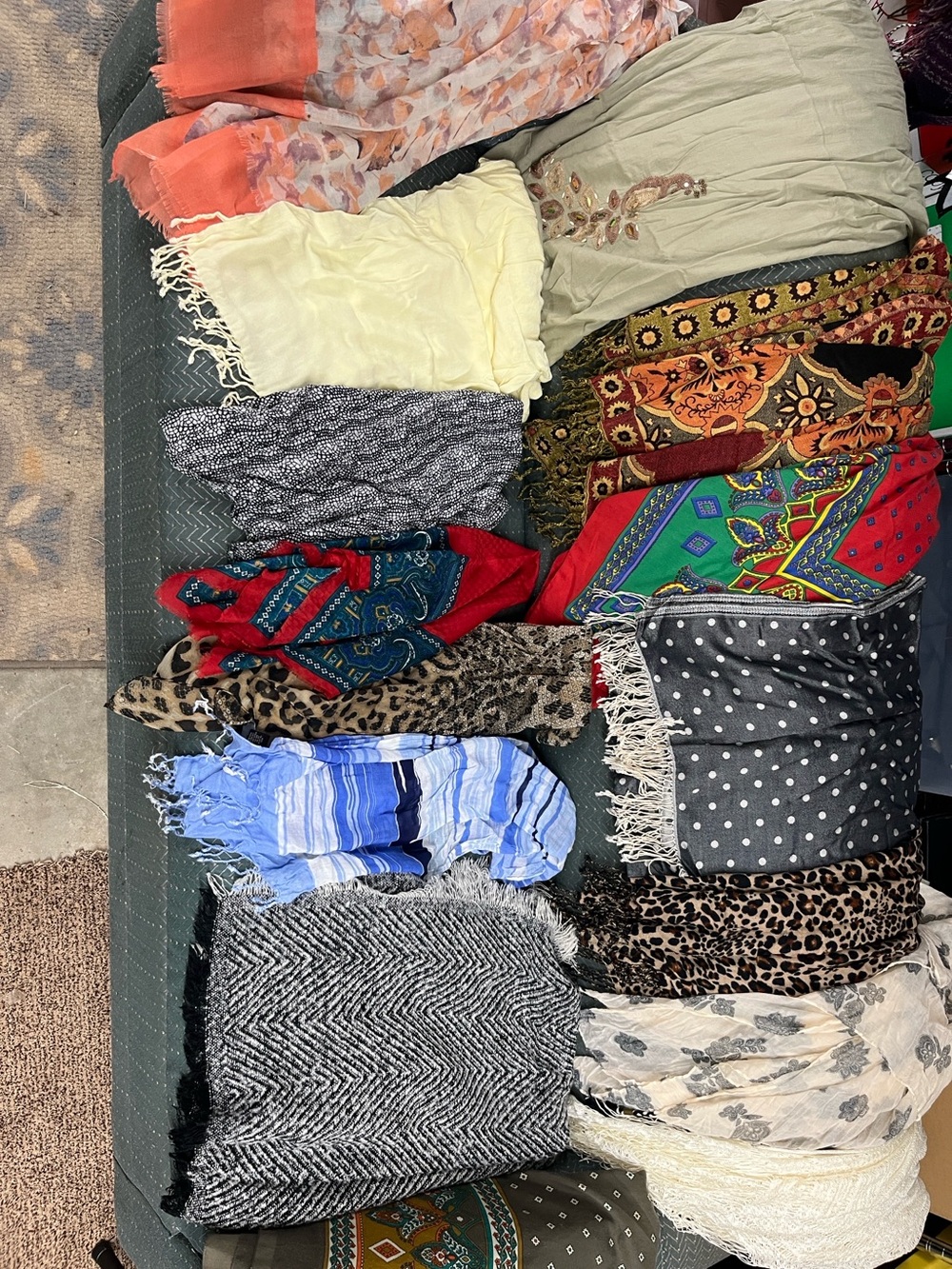Scarfs Assorted
